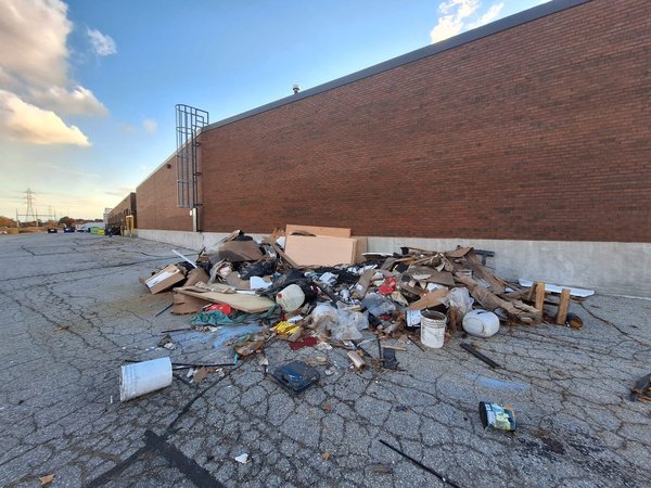 Greenbox Maintenance — Gallery — s-debris-01